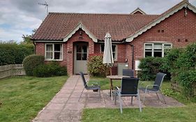 Little Broad Cottage Norfolk 2 Bedroom Sleep 4